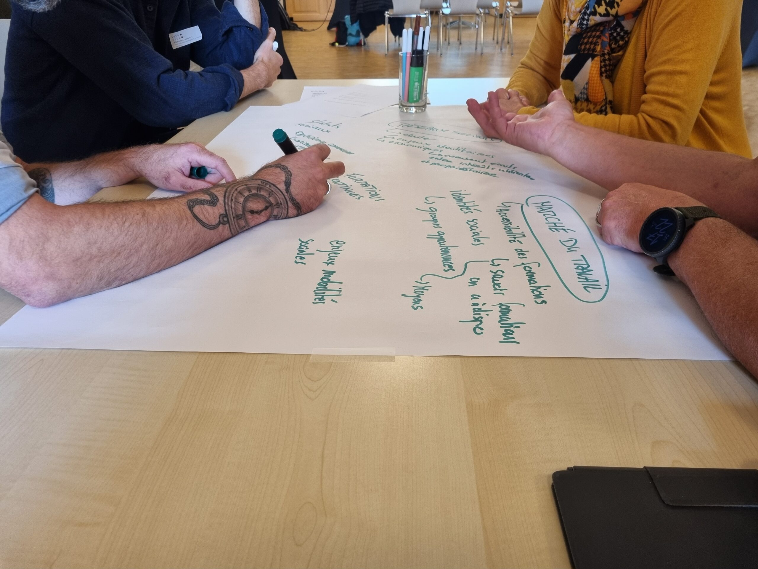 Polarisation: a challenge for adult learning and education
